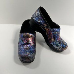 Dansko Womens Tooled Embossed Black Blue Metallic Professional Clog Shoes Sz 38